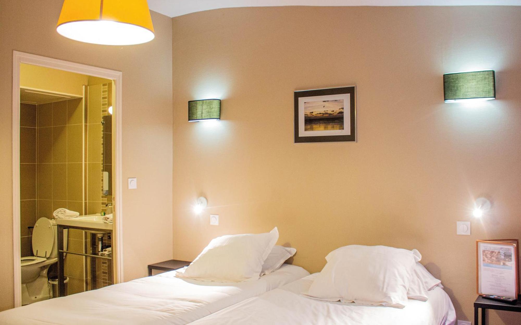 Hostellerie Et Spa De La Vieille Ferme كرييل-سور-مير المظهر الخارجي الصورة