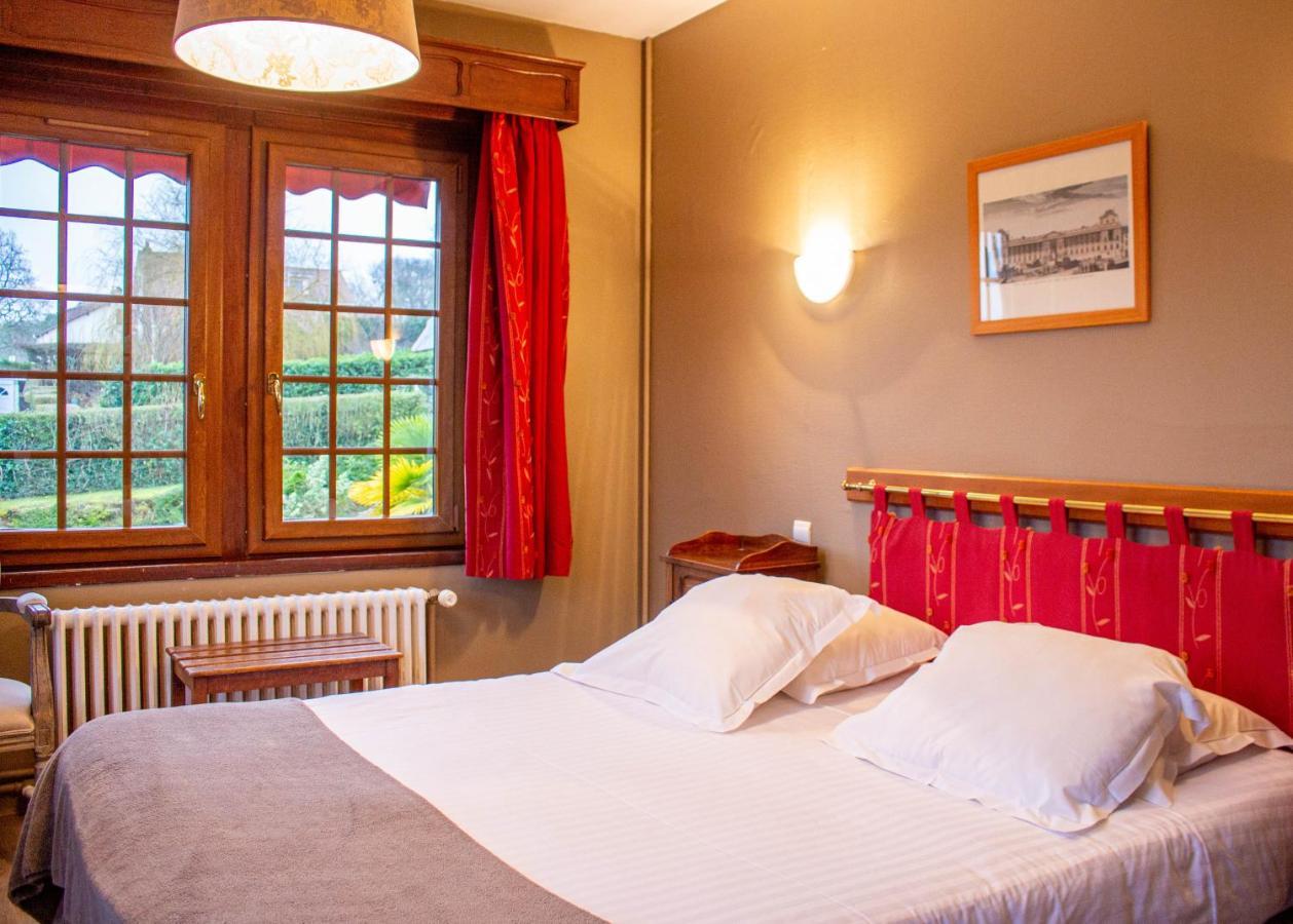 Hostellerie Et Spa De La Vieille Ferme كرييل-سور-مير المظهر الخارجي الصورة